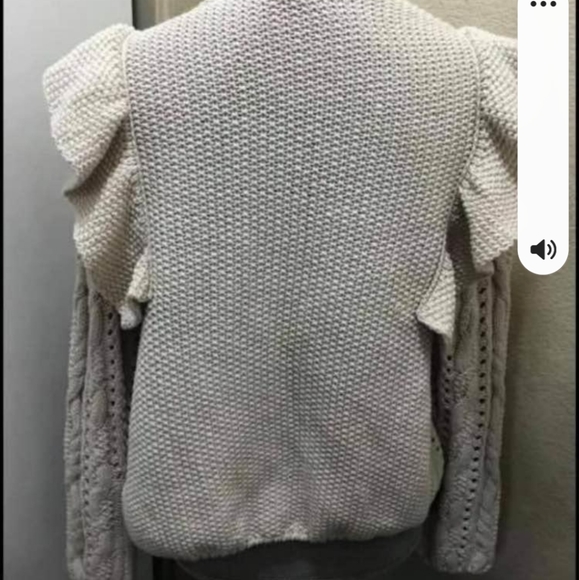 Universal Thread NWT - Picture 2 of 3